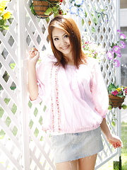 Sexy teen Iori Mizuki gets a hot photo shoot