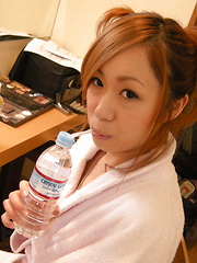 Cute Yurina gets ready in the dressing room