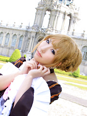 Saku Asian is amazingly beautiful lady in traditional dress