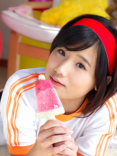 mature model Yuzuki Hashimoto